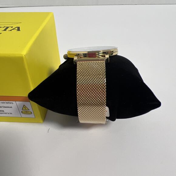 New Women’s Invicta Gold Mesh Bracelet Watch – Sleek, Minimal & Timeless
